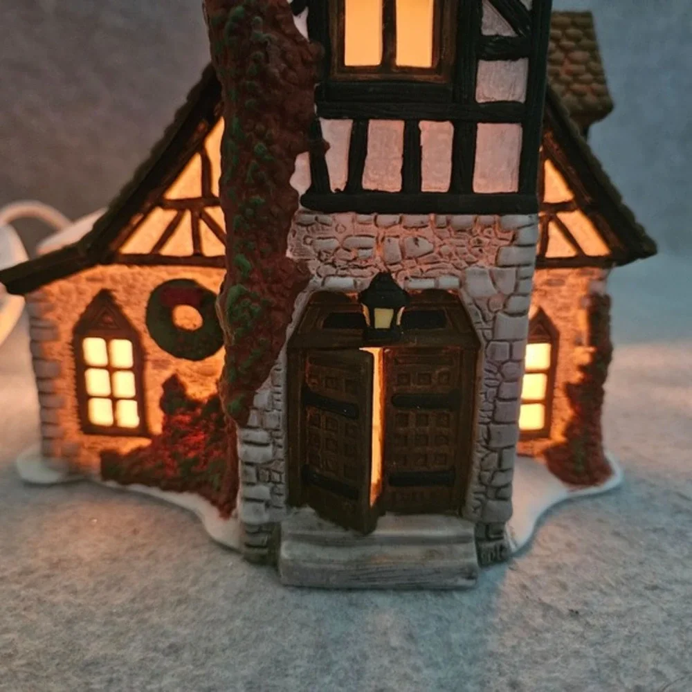 Department 56 Old‎ Michael Church Lighted Dickens Christmas Village House Vtg